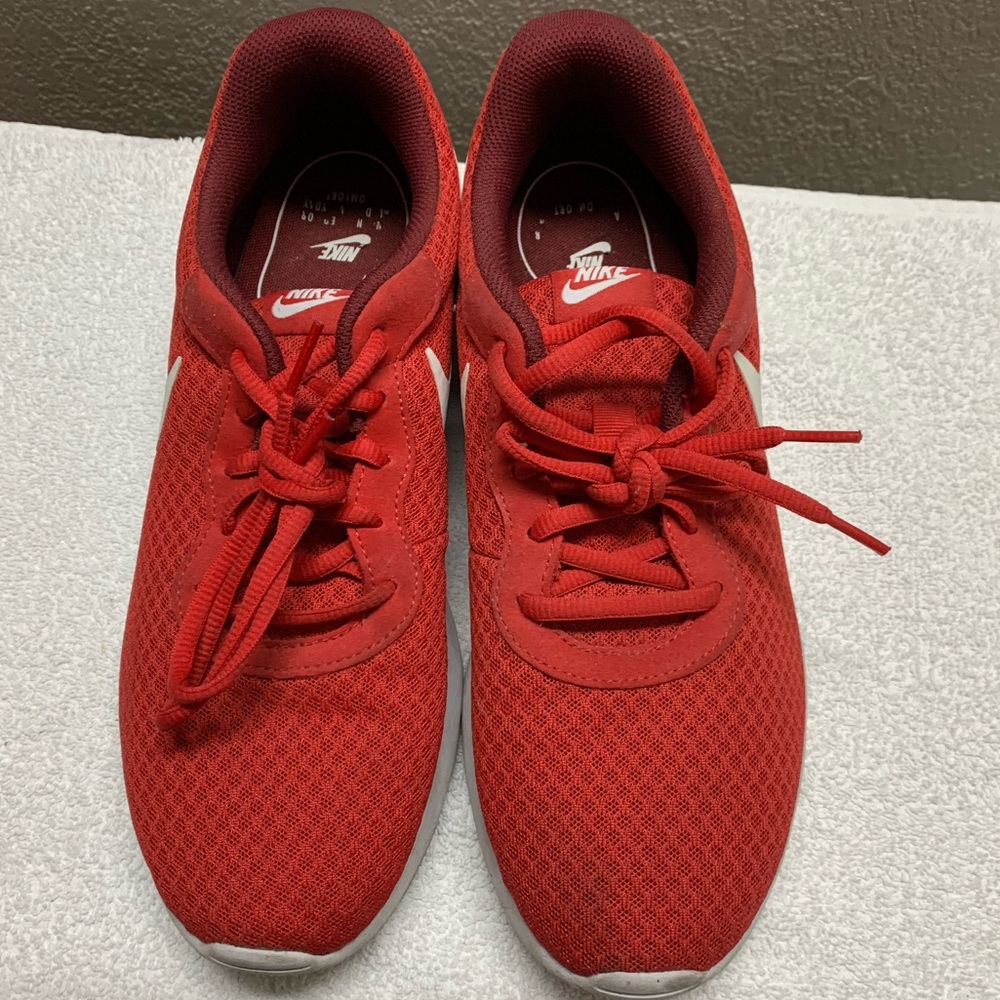 Nike running tajun comfortable red shoes